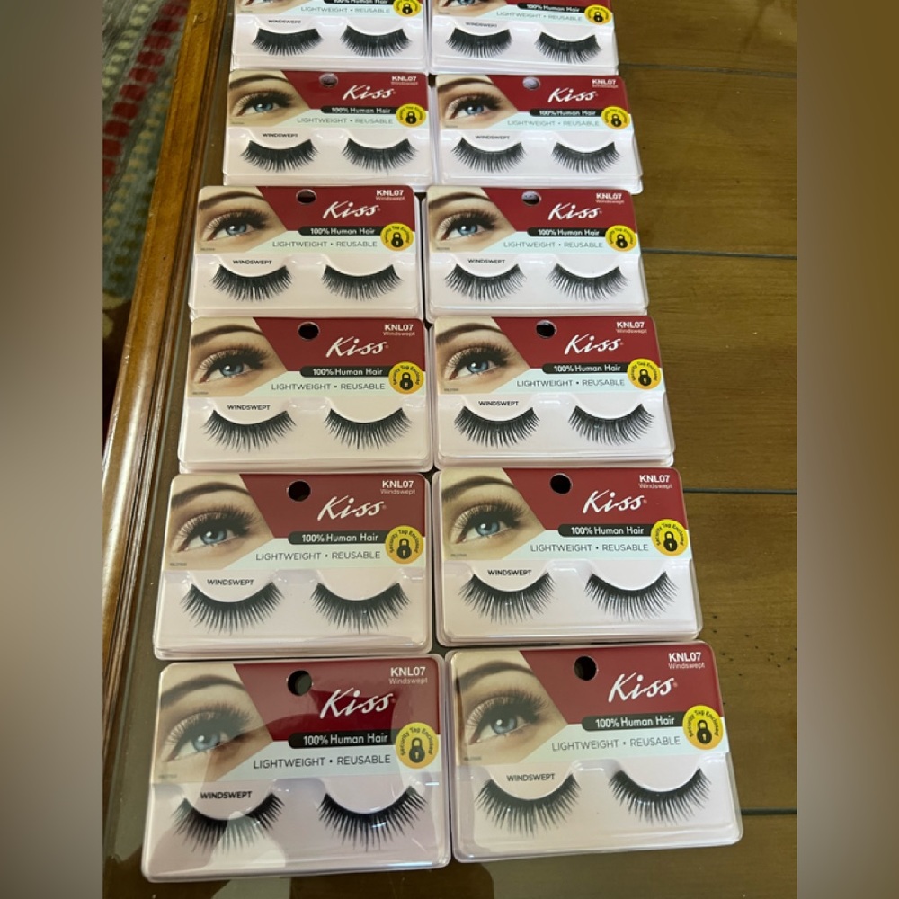 Kiss  eyelashes knl07 NEW set of 12